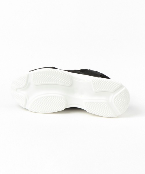 LEPSIM（レプシィム）の「厚底スニーカーサンダル　753492（サンダル・レディース・ブラック/アイボリー・MEDIUM/LARGE）」の6枚目の写真