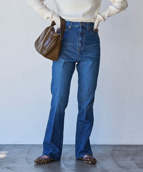 coen(コーエン)の「フレアデニムパンツ(デニムパンツ・レディース・ブラック/コバルトブルー・S/M/L)」の3枚目の写真