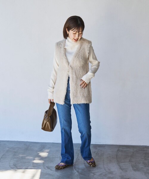 coen(コーエン)の「フレアデニムパンツ(デニムパンツ・レディース・ブラック/コバルトブルー・S/M/L)」の5枚目の写真