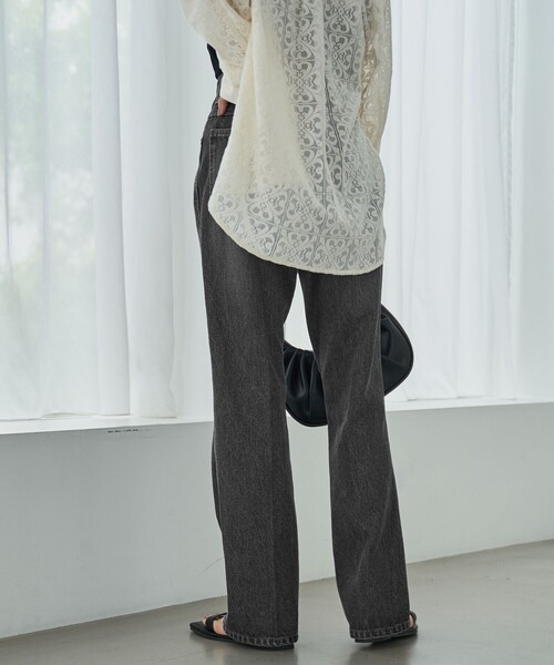 coen(コーエン)の「フレアデニムパンツ(デニムパンツ・レディース・ブラック/コバルトブルー・S/M/L)」の13枚目の写真