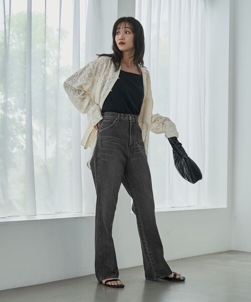 coen(コーエン)の「フレアデニムパンツ(デニムパンツ・レディース・ブラック/コバルトブルー・S/M/L)」の15枚目の写真