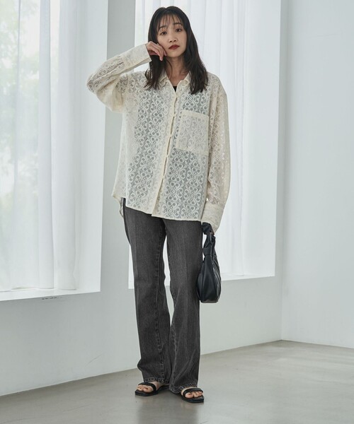 coen(コーエン)の「フレアデニムパンツ(デニムパンツ・レディース・ブラック/コバルトブルー・S/M/L)」の16枚目の写真