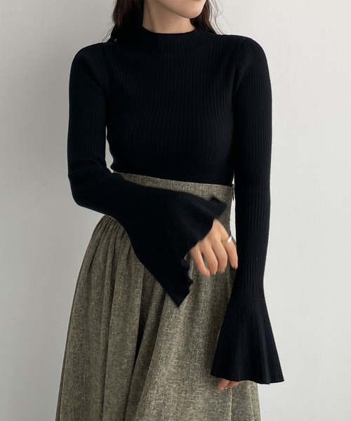 Louere(ルエレ)の「フレアスリットスリーブハイネックリブニット(ニット/セーター・レディース・ベージュ/ブラック/アイボリー/チャコール/グレイッシュベージュ/ブラウン・FREE/MEDIUM/LARGE)」の12枚目の写真