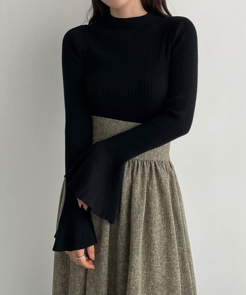 Louere(ルエレ)の「フレアスリットスリーブハイネックリブニット(ニット/セーター・レディース・ベージュ/ブラック/アイボリー/チャコール/グレイッシュベージュ/ブラウン・FREE/MEDIUM/LARGE)」の14枚目の写真