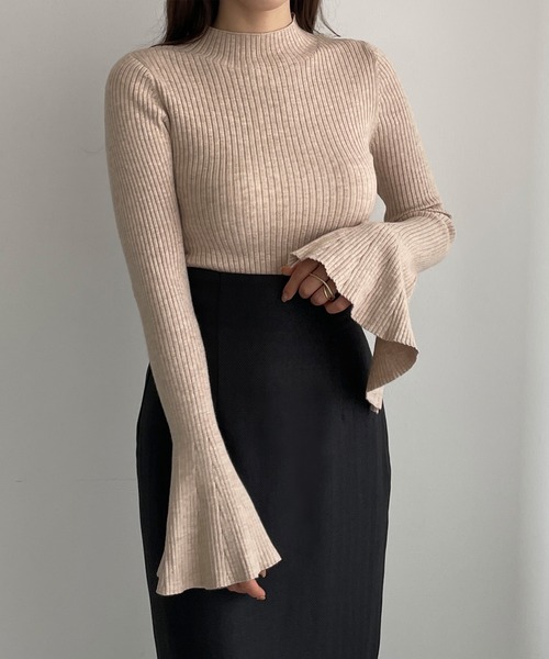 Louere(ルエレ)の「フレアスリットスリーブハイネックリブニット(ニット/セーター・レディース・ベージュ/ブラック/アイボリー/チャコール/グレイッシュベージュ/ブラウン・FREE/MEDIUM/LARGE)」の16枚目の写真