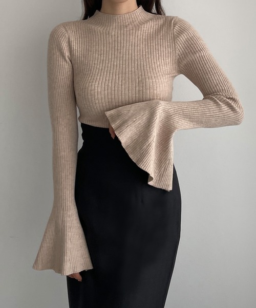 Louere(ルエレ)の「フレアスリットスリーブハイネックリブニット(ニット/セーター・レディース・ベージュ/ブラック/アイボリー/チャコール/グレイッシュベージュ/ブラウン・FREE/MEDIUM/LARGE)」の19枚目の写真