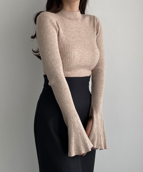 Louere(ルエレ)の「フレアスリットスリーブハイネックリブニット(ニット/セーター・レディース・ベージュ/ブラック/アイボリー/チャコール/グレイッシュベージュ/ブラウン・FREE/MEDIUM/LARGE)」の21枚目の写真