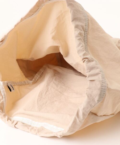 ANAP（アナップ）の「ナイロンドローコードリュック（バックパック/リュック・レディース・ブラック/ベージュ・FREE）」の5枚目の写真