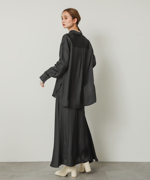 SENSE OF PLACE by URBAN RESEARCH(センスオブプレイスバイアーバンリサーチ)の「サテンルーズシャツ(シャツ/ブラウス・レディース・チャコールグレー/イエロー/ブルー系その他・ONE)」の19枚目の写真