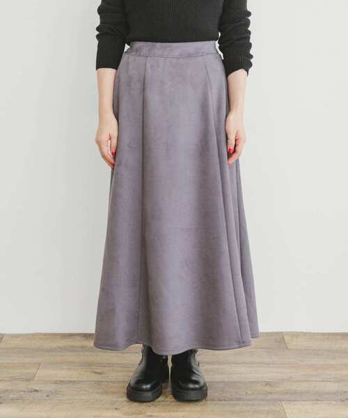 ITEMS URBANRESEARCH（アイテムズ アーバンリサーチ）の「『静電気防止』フェイクスエードタックフレアスカート（スカート・レディース・モカ/ライトベージュ/ライトブルー・FREE）」の18枚目の写真