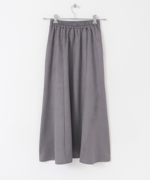 ITEMS URBANRESEARCH（アイテムズ アーバンリサーチ）の「『静電気防止』フェイクスエードタックフレアスカート（スカート・レディース・モカ/ライトベージュ/ライトブルー・FREE）」の8枚目の写真