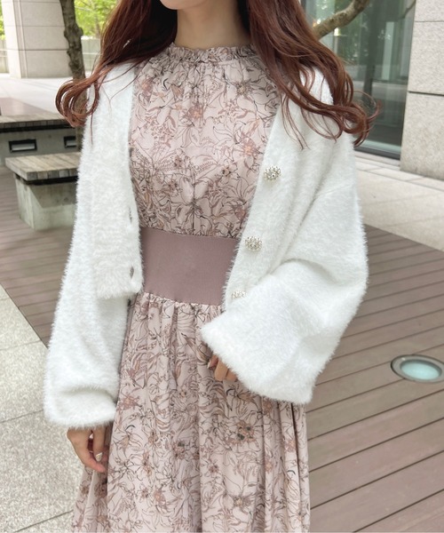 apres jour(アプレジュール)の「フェザーきらきらボタンカーディガン【ZOZOTOWN限定アイテム】(カーディガン/ボレロ・レディース・ブラック/ライトピンク/スモークピンク/ブルーグレー/ライトベージュ/オフホワイト・フリー/X-LARGE)」の12枚目の写真