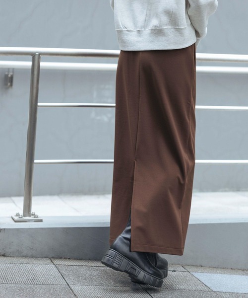 LAKOLE（ラコレ）の「起毛ジョーゼットナロースカート / 988121（スカート・レディース・アイボリー/ブラック/ブラウン・MEDIUM/SMALL）」の7枚目の写真