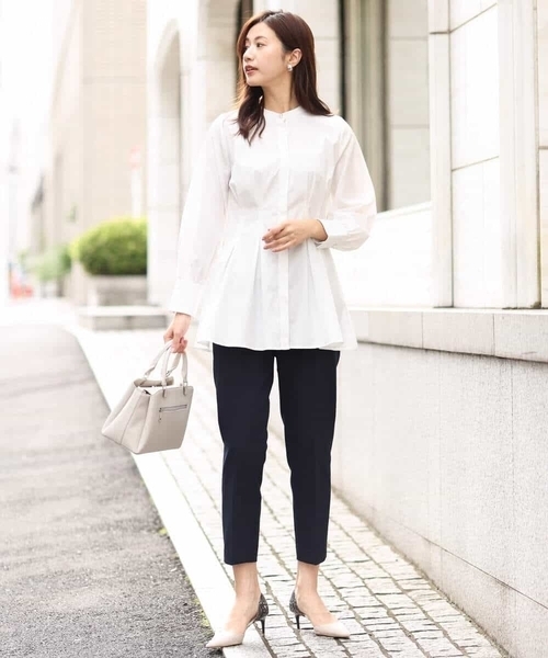 MK MICHEL KLEIN(エムケーミッシェルクラン)の「ベーシックテーパードパンツ/制菌加工/洗える(スラックス・レディース・ネイビー/グレイッシュベージュ・40/38/36)」の12枚目の写真