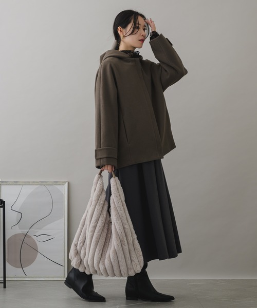 KATHARINE ROSS(キャサリンロス)の「【KATHARINE ROSS】WEB限定 エコファーワンショルバッグ(トートバッグ・レディース・ブラウン/グレー/ブラック/グレイッシュベージュ・MEDIUM)」の12枚目の写真