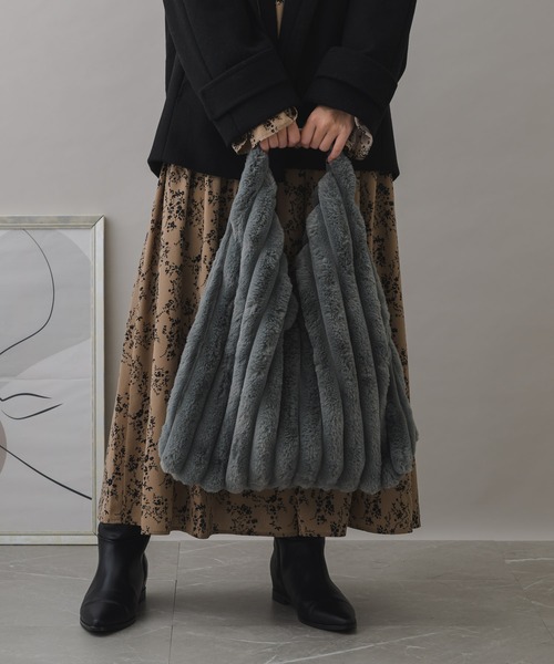 KATHARINE ROSS(キャサリンロス)の「【KATHARINE ROSS】WEB限定 エコファーワンショルバッグ(トートバッグ・レディース・ブラウン/グレー/ブラック/グレイッシュベージュ・MEDIUM)」の18枚目の写真