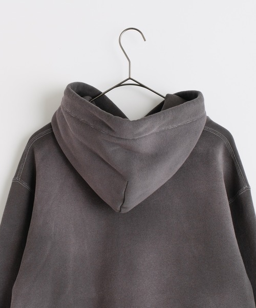 WHIMSIC(ウィムジック)の「【UNISEX】サンフェードスウェットプルパーカー(パーカー・メンズ・ライトグレー/チャコールグレー/レッド・FREE)」の18枚目の写真