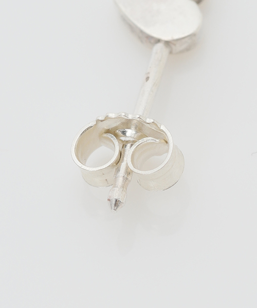 EDIT. FOR LULU（エディットフォールル）の「【SASKIA DIEZ/サスキア ディツ】ハートミニピアス（ピアス（両耳用）・レディース・シルバー・FREE）」の5枚目の写真