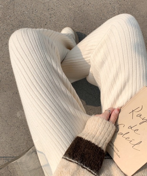 ROGER AND RAW（ロジャーアンドロウ）の「裾ボタンリブロングパンツ（その他パンツ・レディース・ブラック/ホワイト/グレー・FREE）」の6枚目の写真