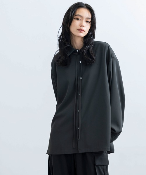 JUNRED（ジュンレッド）の「ループタイロングスリーブシャツ（シャツ/ブラウス・メンズ・チャコールグレー/ホワイト/グリーン・L/M/S）」の4枚目の写真