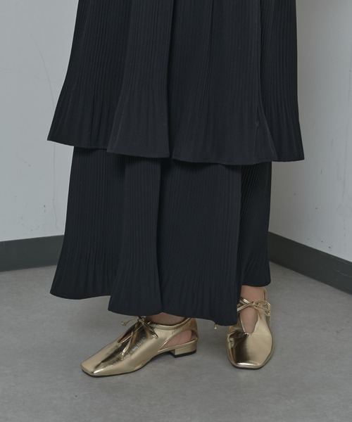 COLONY 2139（コロニートゥーワンスリーナイン）の「WEB・一部店舗限定 / サイドオープンフラットシューズ（パンプス・レディース・シルバー/ゴールド/ブラック・LARGE/MEDIUM）」の12枚目の写真