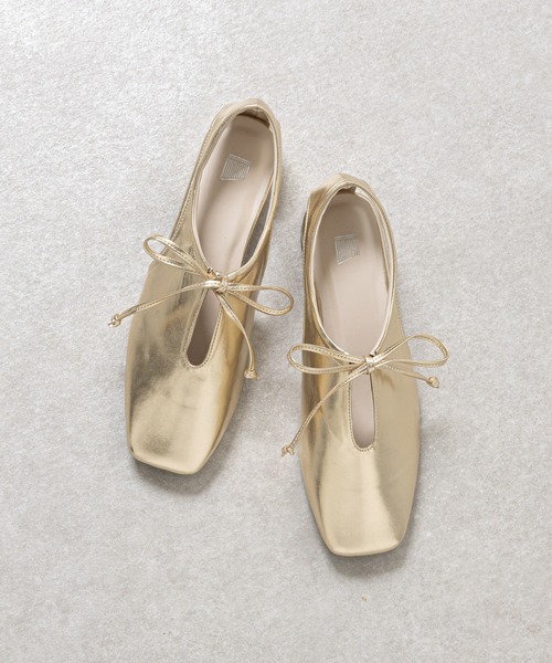 COLONY 2139（コロニートゥーワンスリーナイン）の「WEB・一部店舗限定 / サイドオープンフラットシューズ（パンプス・レディース・シルバー/ゴールド/ブラック・LARGE/MEDIUM）」の7枚目の写真