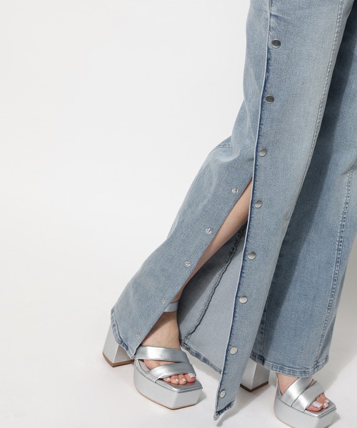 SPIRALGIRL（スパイラルガール）の「サイドスリットスナップデニムオールインワン（つなぎ/オールインワン・レディース・ブルー/ブラック・SMALL/MEDIUM）」の16枚目の写真