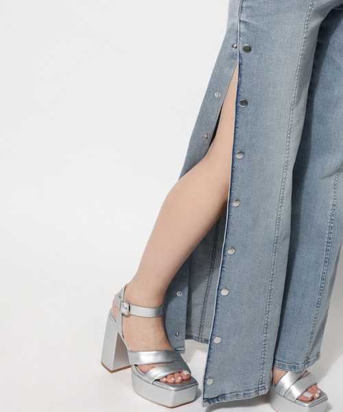 SPIRALGIRL（スパイラルガール）の「サイドスリットスナップデニムオールインワン（つなぎ/オールインワン・レディース・ブルー/ブラック・SMALL/MEDIUM）」の17枚目の写真