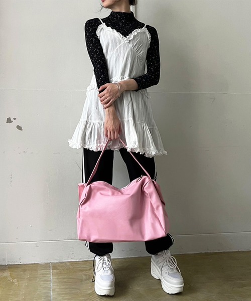 Jewelobe（ジュエローブ）の「シンセティックレザー2wayボリュームショルダーバッグ（ショルダーバッグ・レディース・ピンク/オフホワイト/ブラック/グリーン・FREE）」の15枚目の写真