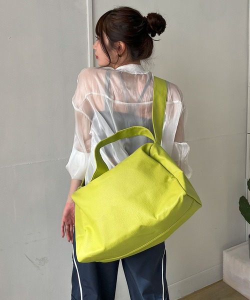 Jewelobe（ジュエローブ）の「シンセティックレザー2wayボリュームショルダーバッグ（ショルダーバッグ・レディース・ピンク/オフホワイト/ブラック/グリーン・FREE）」の17枚目の写真