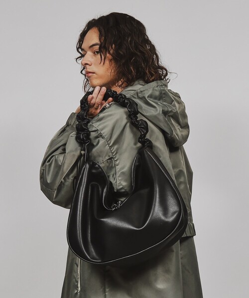 tk.TAKEO KIKUCHI（ティーケータケオキクチ）の「◆ドロストショルダーバッグ（ショルダーバッグ・メンズ・ブラック系/ブラック/シルバー系・00）」の8枚目の写真