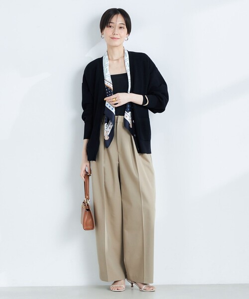 NOLLEY’S Sophi（ノーリーズソフィ）の「《手洗い可能》片畦Vネックカーディガン（ニット/セーター・レディース・ダークネイビー/イエロー/オフホワイト・38）」の9枚目の写真