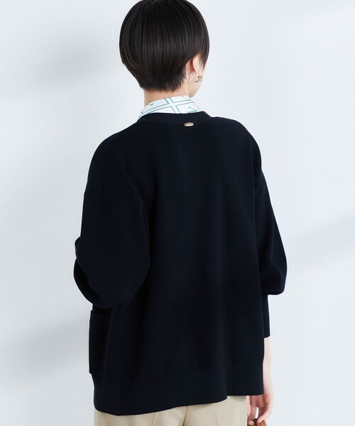 NOLLEY’S Sophi（ノーリーズソフィ）の「《手洗い可能》片畦Vネックカーディガン（ニット/セーター・レディース・ダークネイビー/イエロー/オフホワイト・38）」の16枚目の写真