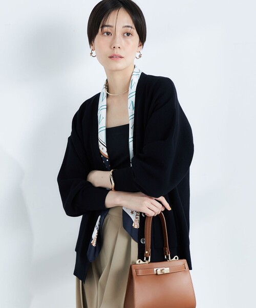NOLLEY’S Sophi（ノーリーズソフィ）の「《手洗い可能》片畦Vネックカーディガン（ニット/セーター・レディース・ダークネイビー/イエロー/オフホワイト・38）」の18枚目の写真