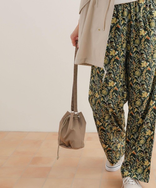URBAN RESEARCH DOORS(アーバンリサーチドアーズ)の「撥水ミニショルダーバッグ(ショルダーバッグ・レディース・ブラック/ベージュ系その他/ベージュ・ONE)」の18枚目の写真