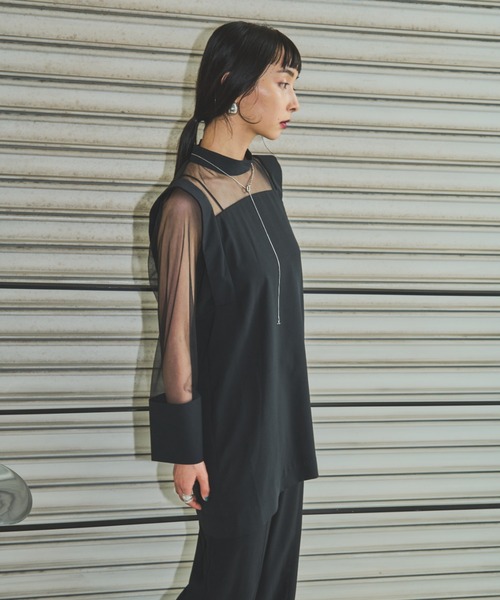 AIC.（エーアイシー）の「シースルー切り替えトップス