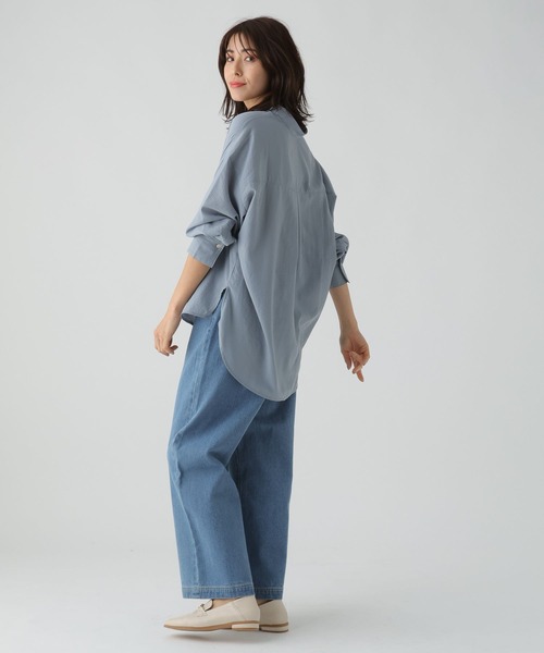 Elura(エルーラ)の「アイロンいらずセミシアシャツ(シャツ/ブラウス・レディース・ホワイト/チャコールグレー/ライトイエロー/ライトブルー・SMALL/MEDIUM/LARGE)」の10枚目の写真