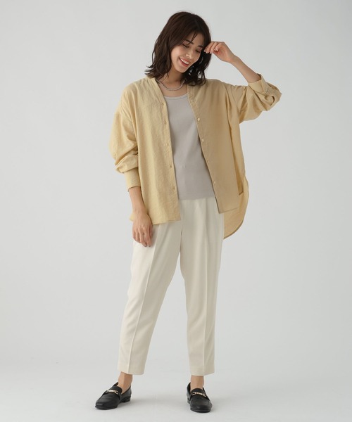 Elura(エルーラ)の「アイロンいらずセミシアシャツ(シャツ/ブラウス・レディース・ホワイト/チャコールグレー/ライトイエロー/ライトブルー・SMALL/MEDIUM/LARGE)」の13枚目の写真