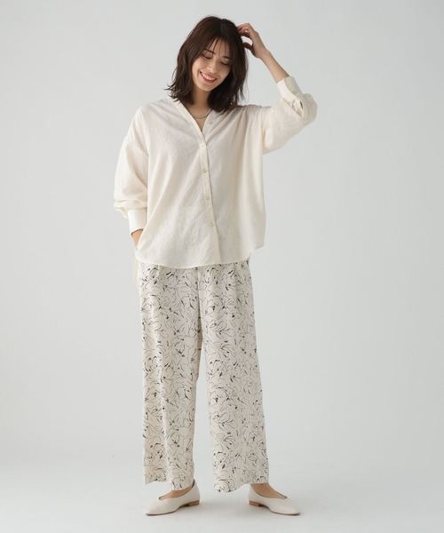 Elura(エルーラ)の「アイロンいらずセミシアシャツ(シャツ/ブラウス・レディース・ホワイト/チャコールグレー/ライトイエロー/ライトブルー・SMALL/MEDIUM/LARGE)」の17枚目の写真