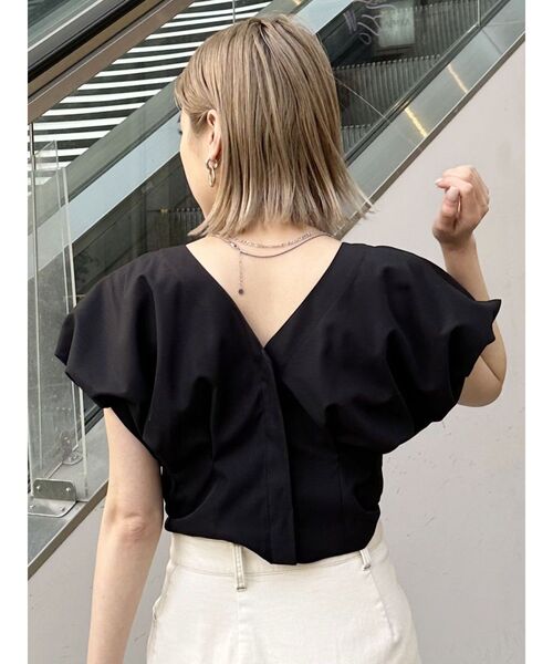 MURUA（ムルーア）の「2WAYウエストタックショートトップス（シャツ/ブラウス・レディース・レッド/ネイビー/ホワイト/ブラック・FREE）」の21枚目の写真