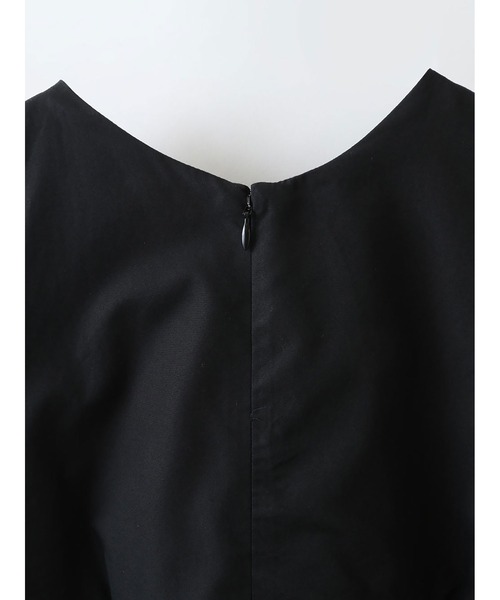 enchainement（アンシェヌマン）の「スリーブレスギャザードレス（シャツワンピース・レディース・オフホワイト/ブラック・フリー）」の3枚目の写真