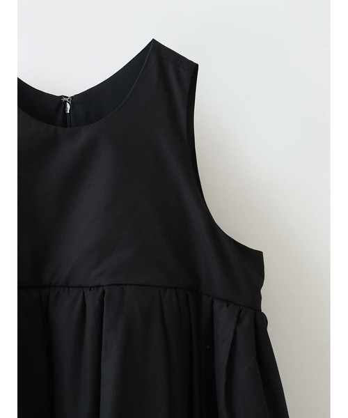 enchainement（アンシェヌマン）の「スリーブレスギャザードレス（シャツワンピース・レディース・オフホワイト/ブラック・フリー）」の8枚目の写真