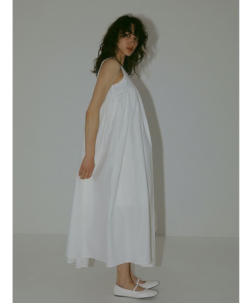 enchainement（アンシェヌマン）の「スリーブレスギャザードレス（シャツワンピース・レディース・オフホワイト/ブラック・フリー）」の19枚目の写真