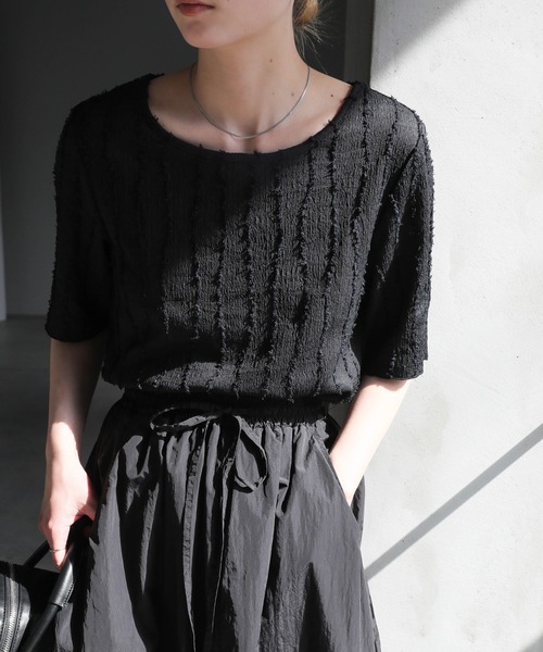 select MOCA(セレクトモカ)の「【選べる着丈】シャギーウェーブライントップス(Tシャツ/カットソー・レディース・ブラック/ベージュ/アイボリー/ブルー/ライトグリーン/ブラウン・MEDIUM/SMALL)」の2枚目の写真