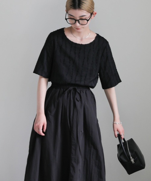 select MOCA(セレクトモカ)の「【選べる着丈】シャギーウェーブライントップス(Tシャツ/カットソー・レディース・ブラック/ベージュ/アイボリー/ブルー/ライトグリーン/ブラウン・MEDIUM/SMALL)」の15枚目の写真
