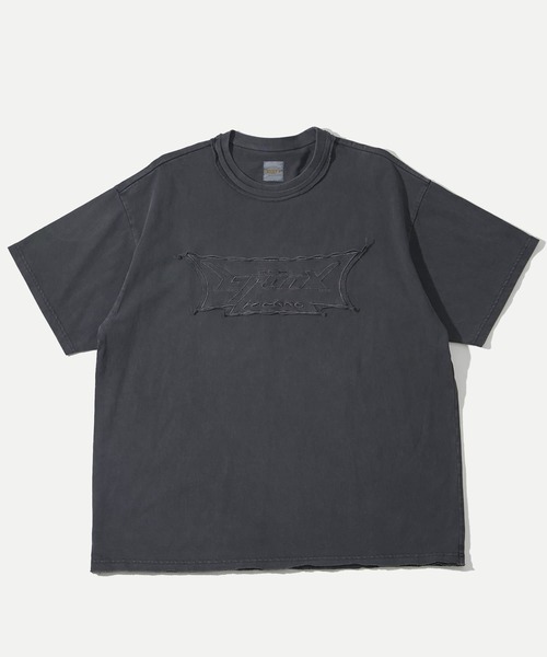 PAL GROUP OUTLET - 【チャコールグレー】【KOOKY&#39;&#39;N/クーキー】BRONXリメイクライクパッチ刺繍TEE KOOKY'N/クーキー】BRONXリメイクライクパッチ刺繍TEE | WHO'S