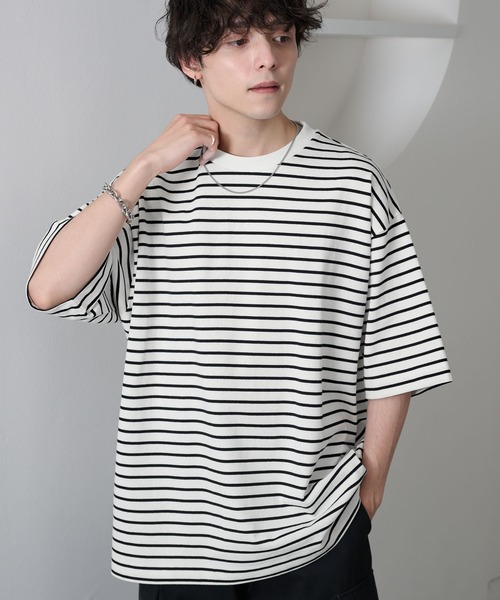 MONO-MART(モノマート)の「ボーダーアソート リラックスルーズベーシック ヘビーウェイトコットンカットソー(Tシャツ/カットソー・メンズ・チャコール/オフホワイト/グレイッシュブルー/アッシュブラウン/ダークネイビー/ホワイト系/ブラック・L/M)」の3枚目の写真