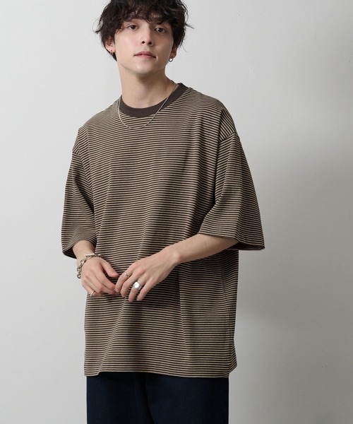 MONO-MART(モノマート)の「ボーダーアソート リラックスルーズベーシック ヘビーウェイトコットンカットソー(Tシャツ/カットソー・メンズ・チャコール/オフホワイト/グレイッシュブルー/アッシュブラウン/ダークネイビー/ホワイト系/ブラック・L/M)」の5枚目の写真