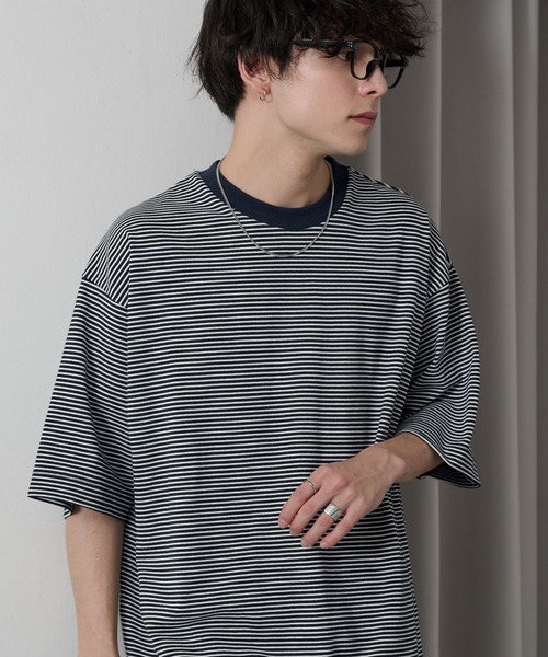 MONO-MART(モノマート)の「ボーダーアソート リラックスルーズベーシック ヘビーウェイトコットンカットソー(Tシャツ/カットソー・メンズ・チャコール/オフホワイト/グレイッシュブルー/アッシュブラウン/ダークネイビー/ホワイト系/ブラック・L/M)」の7枚目の写真