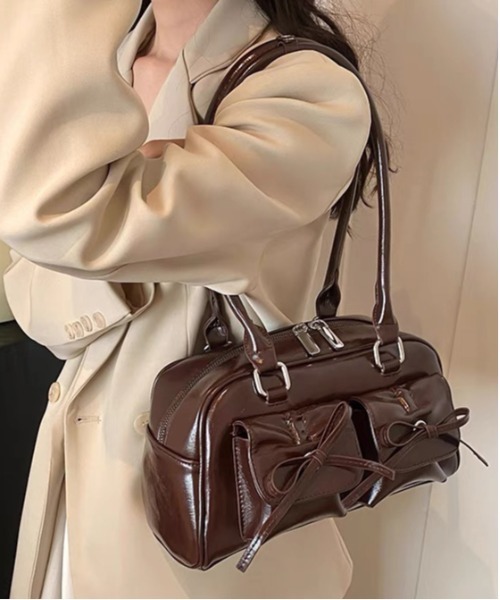 gossip！ロサンゼルス（ゴシップロサンゼルス）の「Y2K  【 8色展開 】  ダブルリボンデザイン ハンドバッグ/ペットボトル収納（トートバッグ・レディース・シルバー/ピンク/ホワイト/ブラック/ワイン/ブラウン/ダークブラウン/ボルドー/エンジ・FREE）」の4枚目の写真